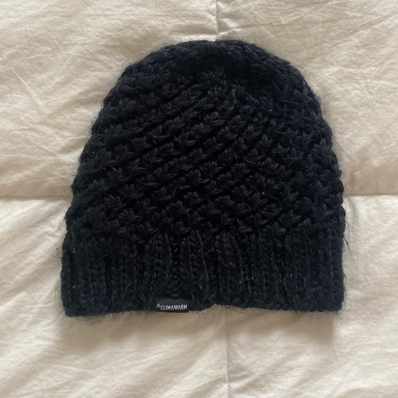 Cozy Women’s Adidas Climawarm Beanie Hat - Picture 2 of 2
